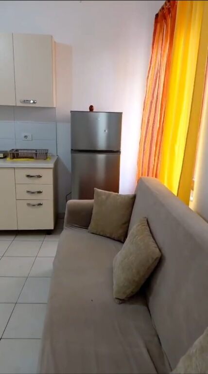 APARTAMENT 1+1. 28000 LEKE.QYTET STUDENTI