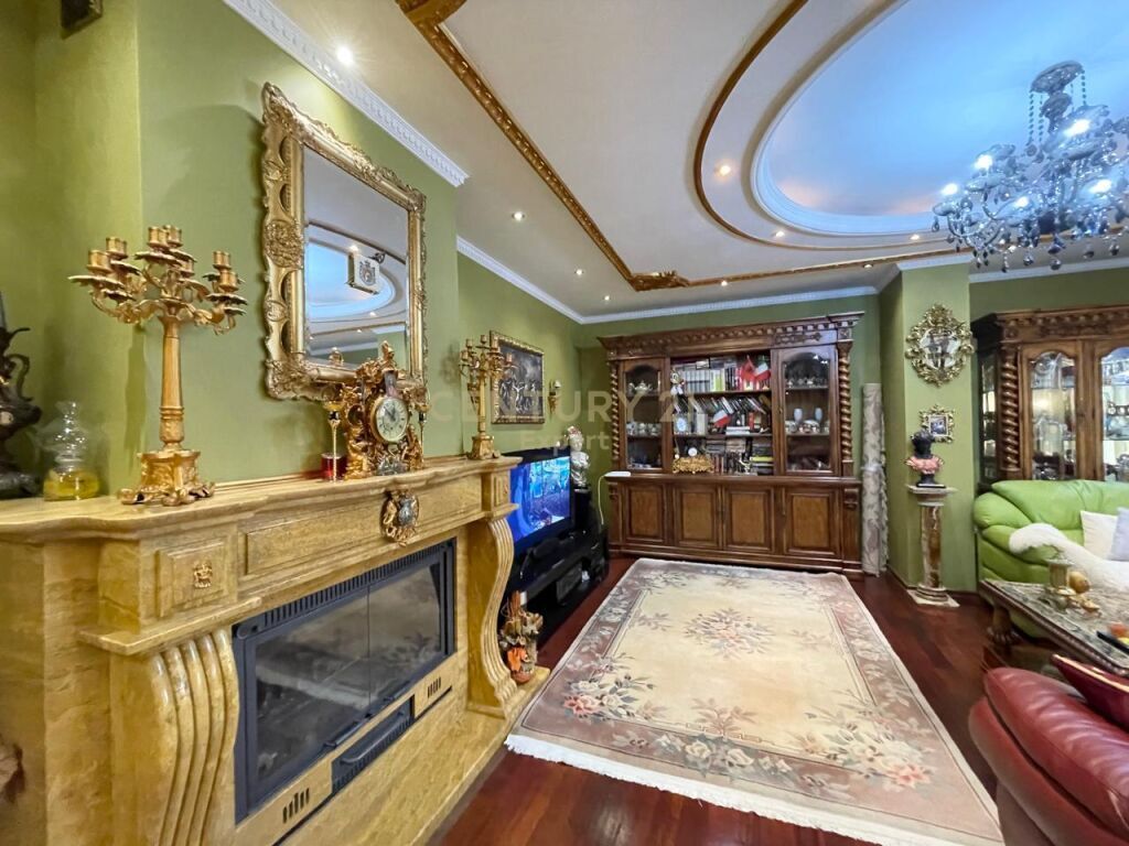 LUXURY APARTMENT 3+1+2 PARKING SPACES FOR RENT AT THE GALLERY !!