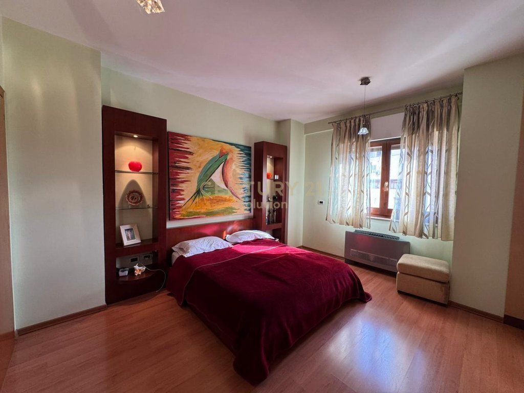 SHESIM APARTAMENT 2+1+2 TEK KOMUNA E PARISIT!