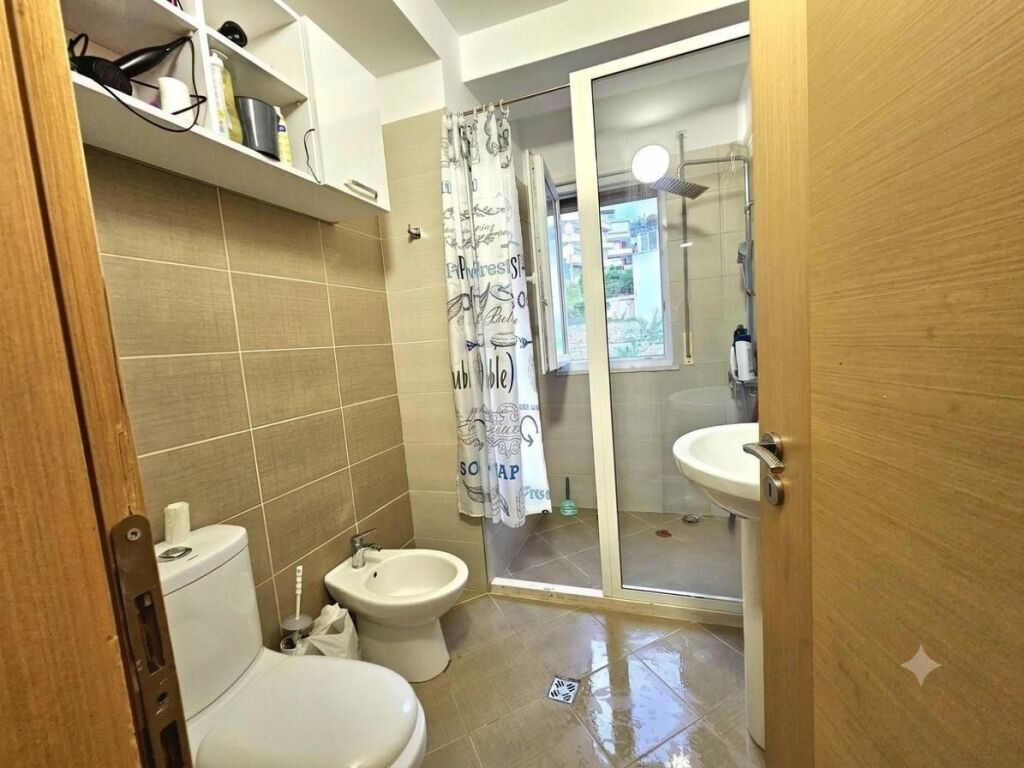 Jepet me qira apartament 2+1 +Parkim