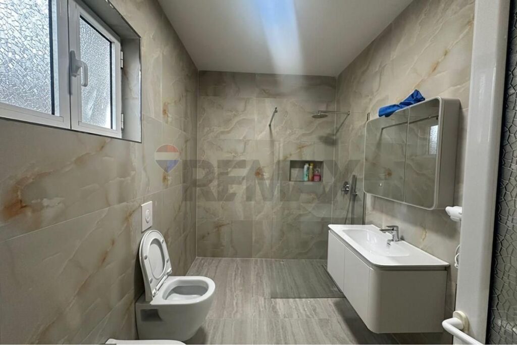 Apartament 1+1 per Qira Selvia