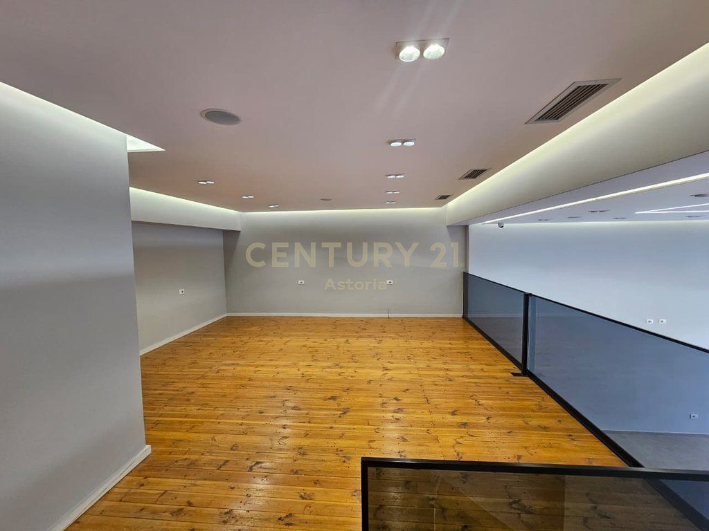 DUPLEX SPACE FOR RENT AT 5 MAJI, TIRANA