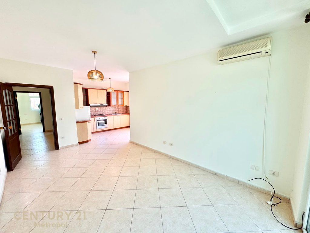 GOLEM, SHITET APARTAMENT 1+1 PRANE HOTEL EPIDAM !