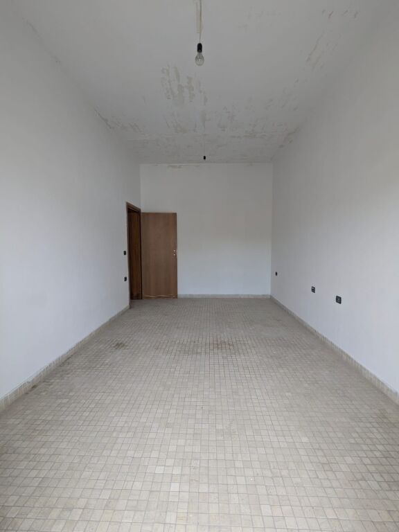 OCCASION FOR SALE 2+1 APARTMENT NEAR VLORA CIVIL REGISTRATION
