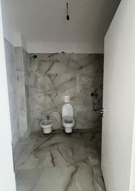 SHITET APARTAMENT 2+1+2 KAMEZ, Bulevardi Blu