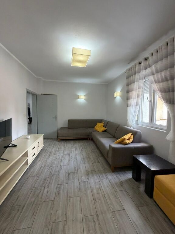 JEPET ME QERA APARTAMENT 1+1, BULEVARDI DYRRAH, DURRES.