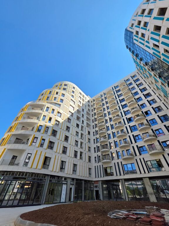 For Sale: ✨️ 3+1+2🚾 with 1 Balcony 📍(Zogu i Zi – Trius Residence) Area: 125.2 m² 🔥 7th Floor, Price: €313K ✅️ Ultra View