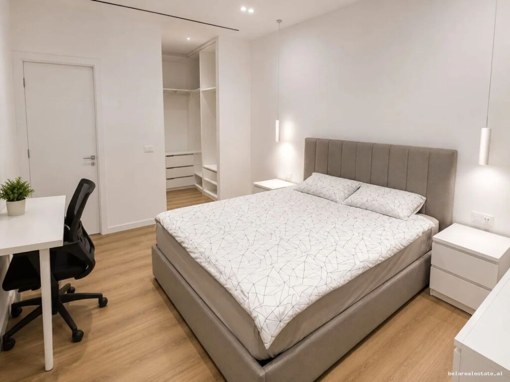 Apartament me Qera 3+1+2 tek 5 Maji (ID B230218) Tirane​