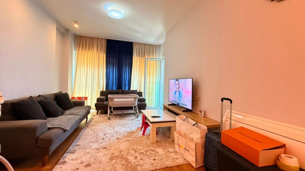 Appartamento 2+1 in Affitto a Komuna e Parisit, Tirana