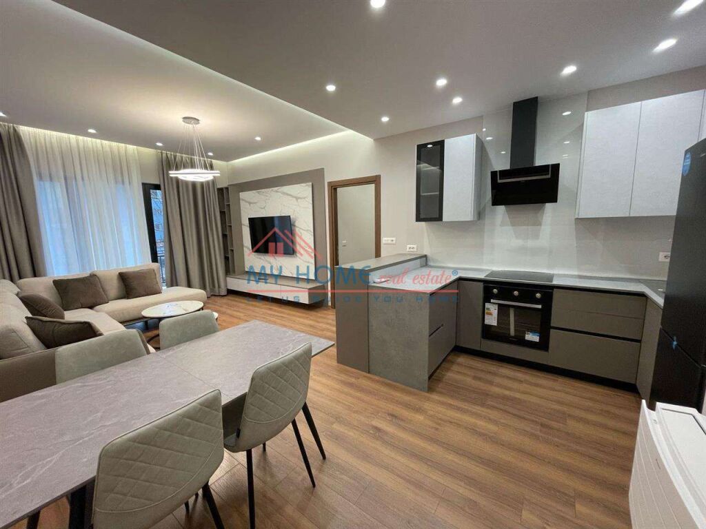 Apartament 2+1 me qera tek Farmacia 10 Tirane