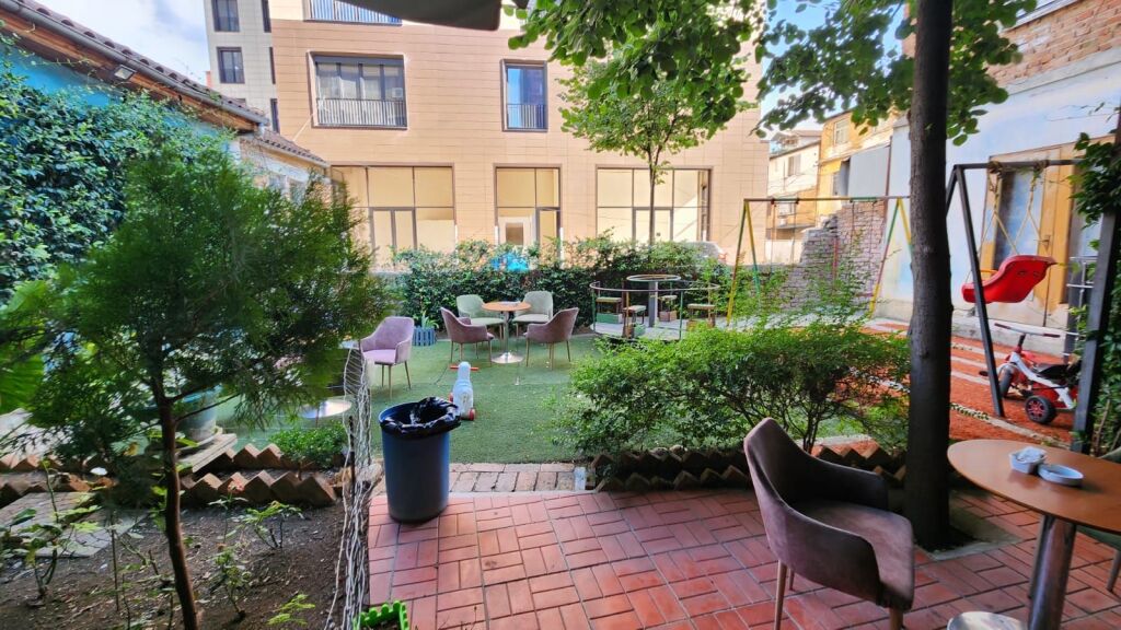 Premises for rent – Kavaja Street !