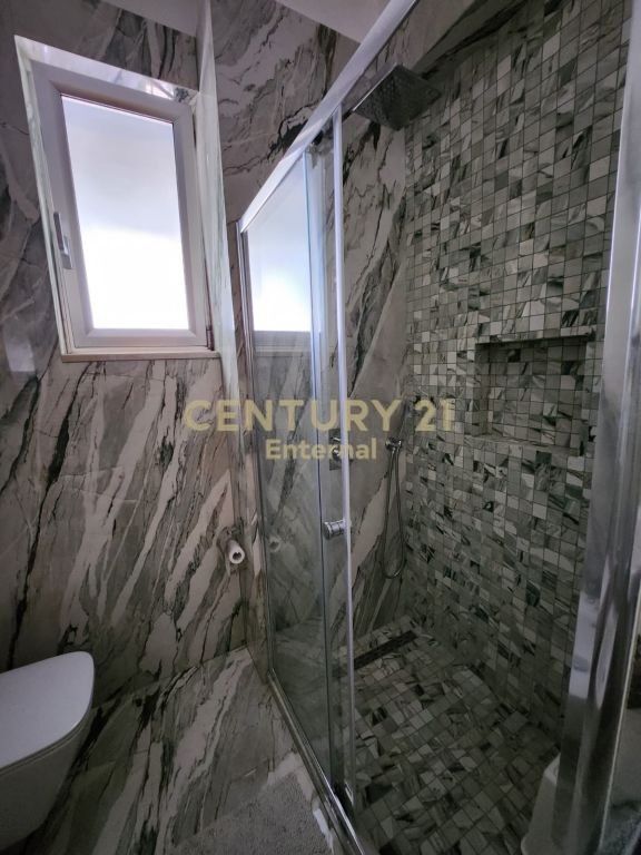 Apartament 2+1+ Post Parkimi Per QIra tek Air Albania