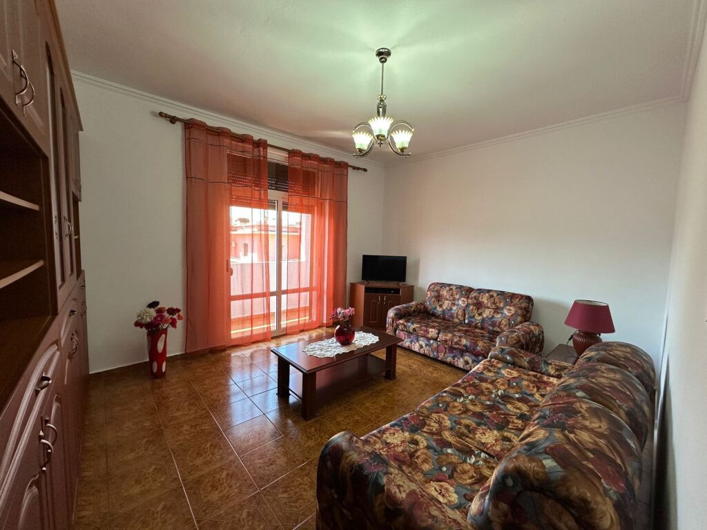 Rent | Apartament 2 + 1 | Rruga e Dibrës | 600 €/month