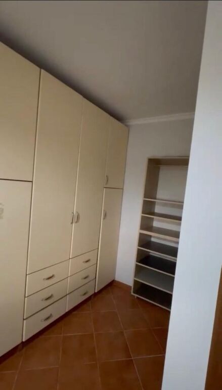 Appartamento in affitto 1+1- 📍Moschea Tabakeve, viale Bajram Curri- 500 mila lek