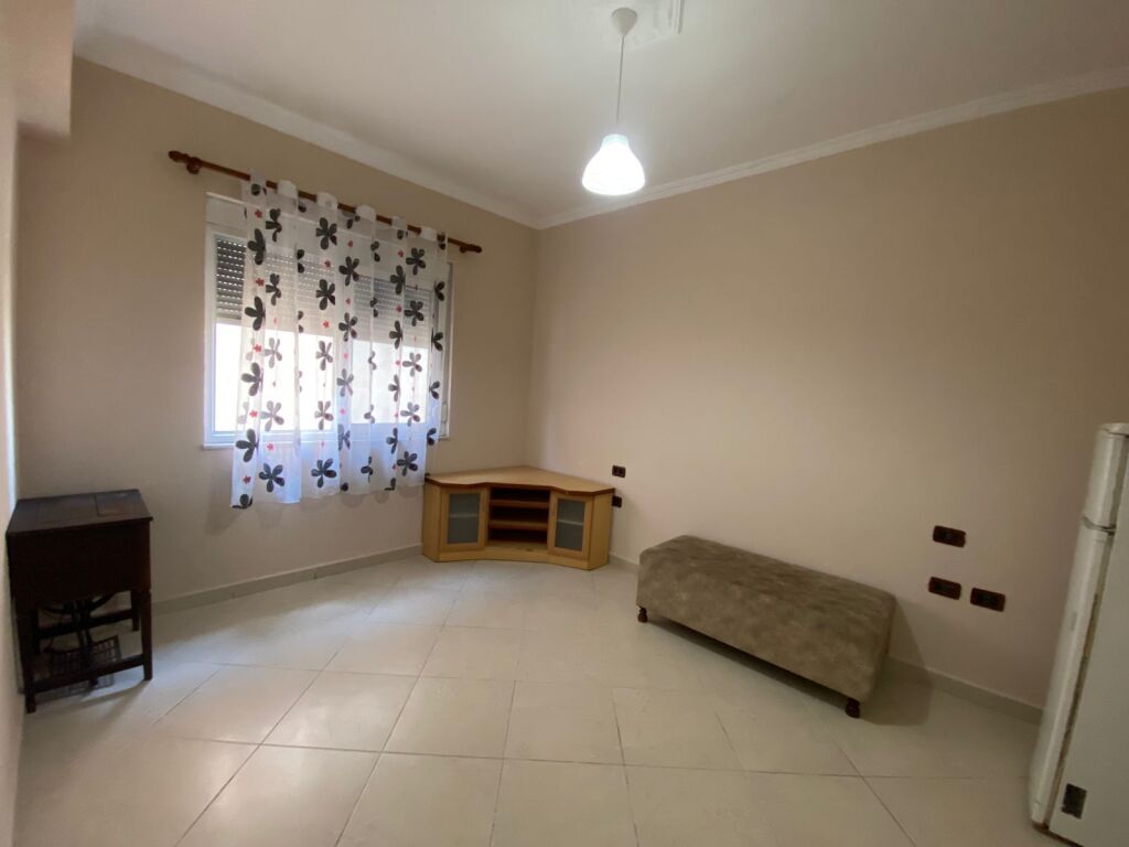 AFFITTO APPARTAMENTO 2+1+2  MARKATA DURRES 400 EURO/MESI
