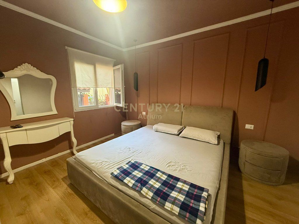 APARTAMENT 2+1+2 ME QIRA PRANE MATERNITETIT TE RI !