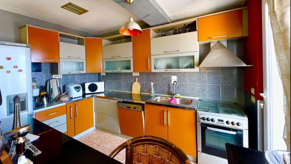 4+1, at kodra e diellit 1, price 280 thousand euro