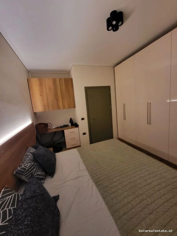Apartament Per Shitje 1+1 Tek Tregu Elektrik (ID B110601) Tirane