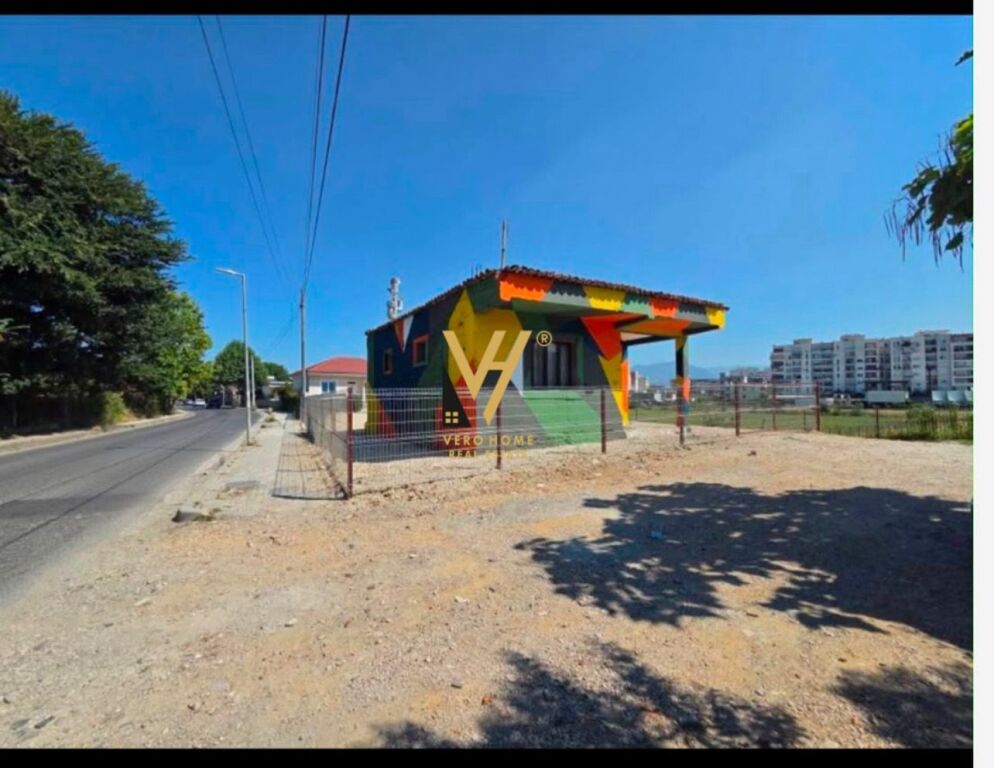 SHITET TRUALL DHE NDERTESE 382 M2 NE YZBERISHT 220.000 EURO