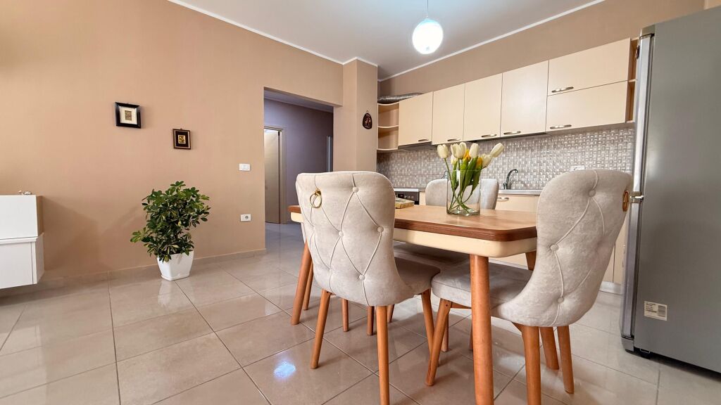 🏡 Appartamento 2+1 in Affitto in Via Ferit Xhajko (ex Ristorante Durrësi), Tirana 📍