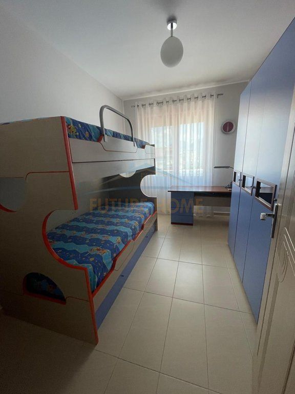 Shitet, Apartament 2+1+2, Zogu i Zi, Tiranë.