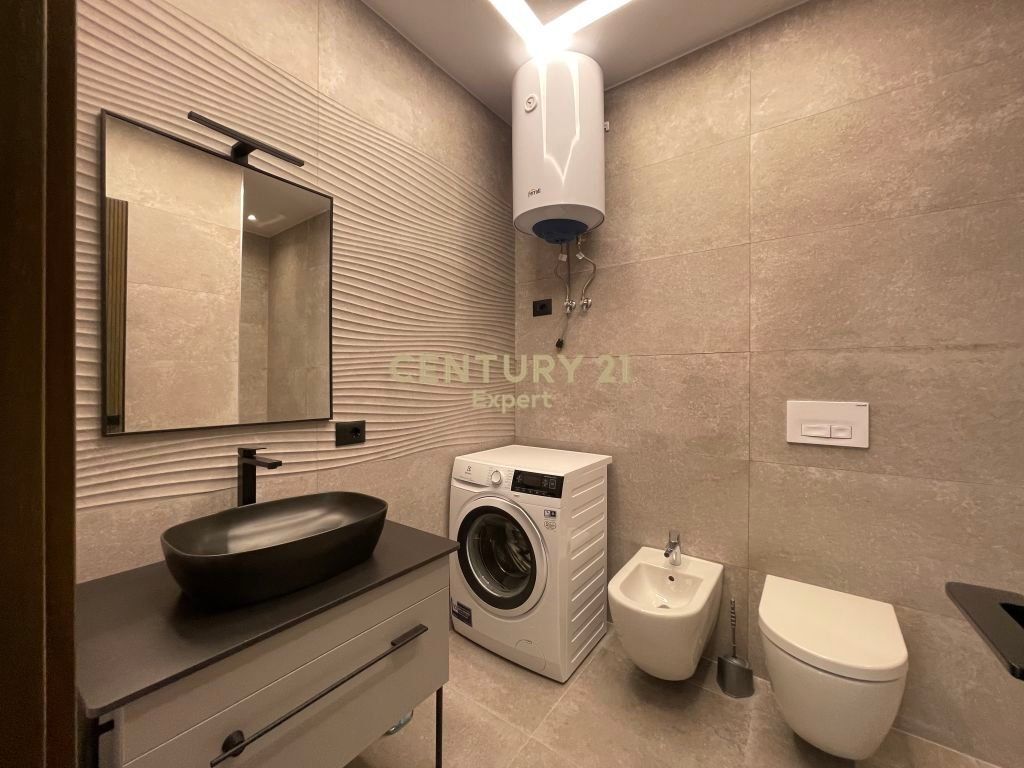 SHESIM APARTAMET 2+1+2 ME POST PARKIMI PRANE XIBRAKUT!!