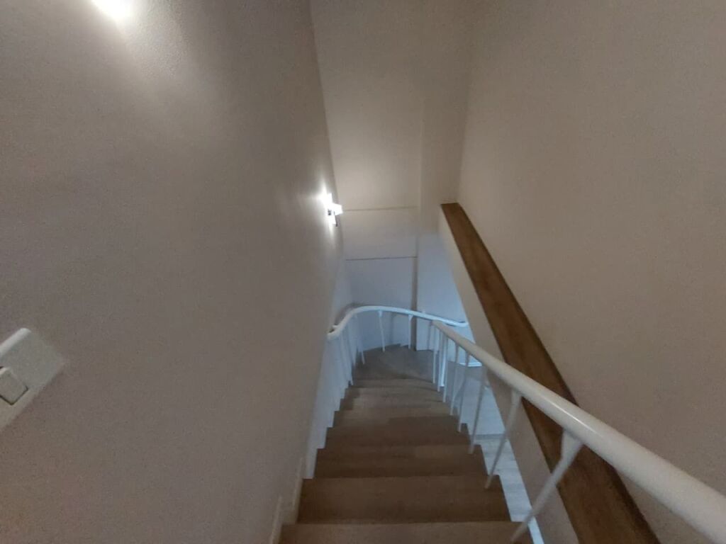 Rent | Ambjent Bisnesi | Qender, Sheshi Skenderbej | 1000 €/month