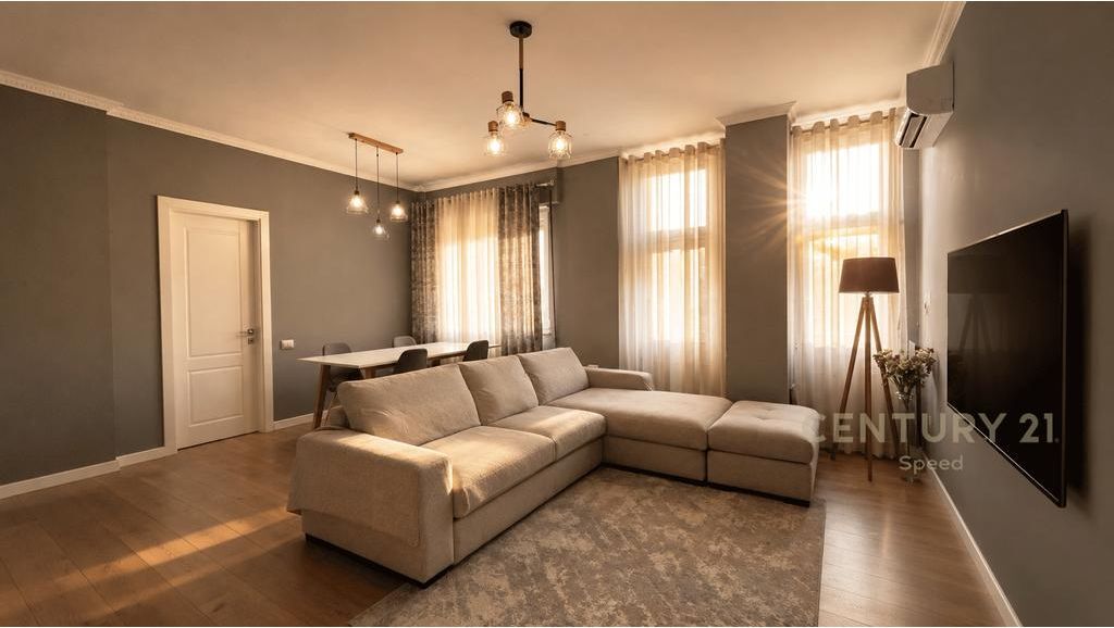 APARTAMENT 2+1 ME QIRA TEK KOMUNA PARISIT!