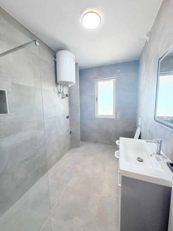 FOR SALE APARTMENT 3+1+2 NEW PORT ROAD, DURRES