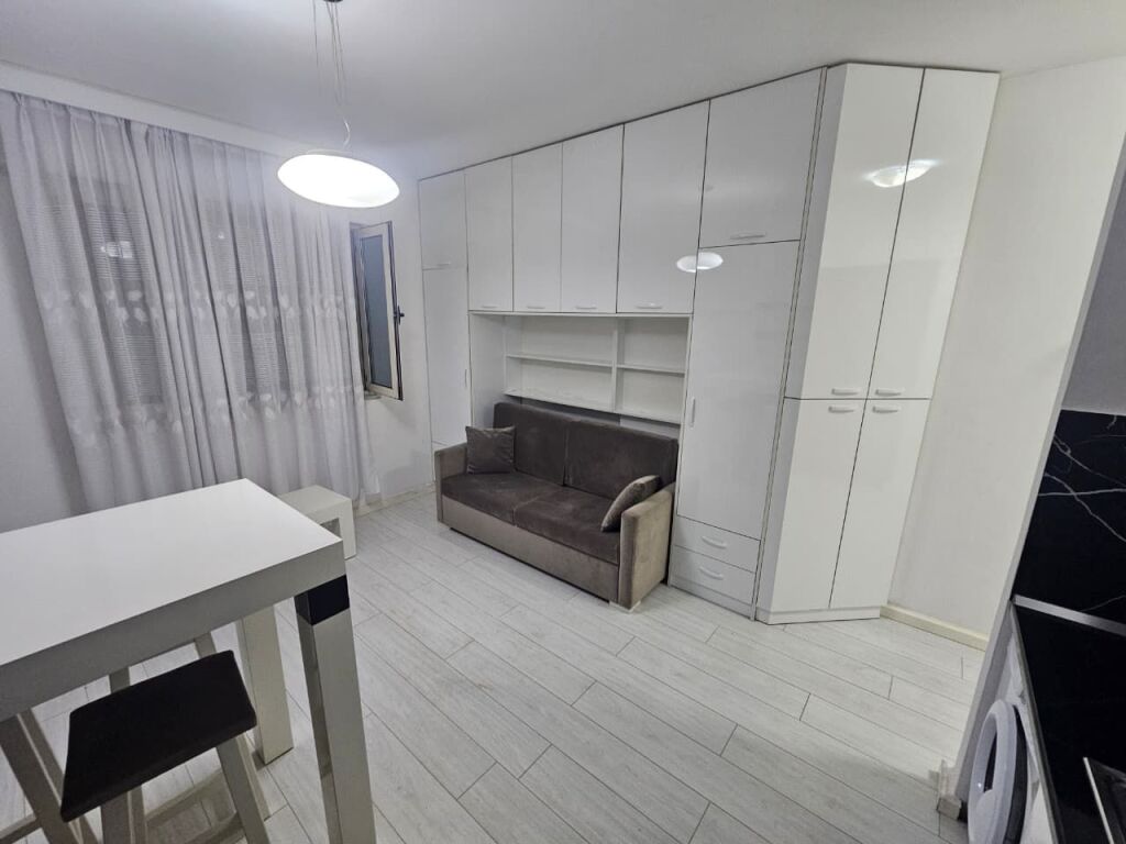 Qera | Garsoniere | Kodra e Diellit | 350 €/muaj