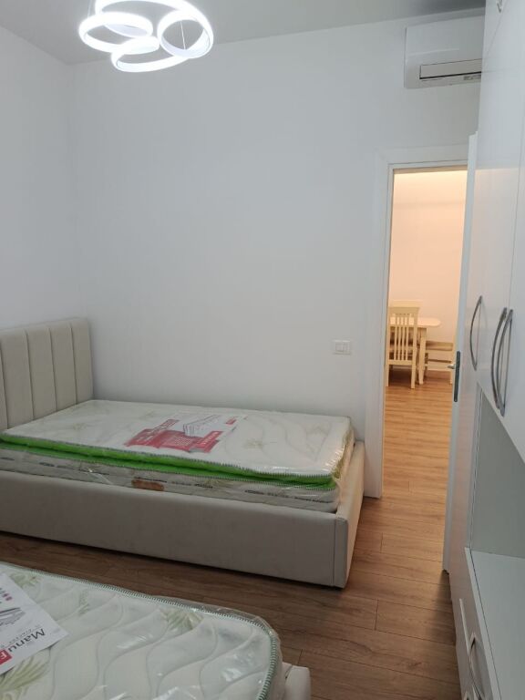 Jepet me qera apartament 2+1 e pabanuar më parë, në Sauk