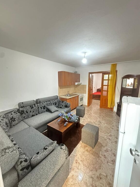 Qera | Apartament 1 + 1 | Shkolla e Bashkuar | 350 €/muaj