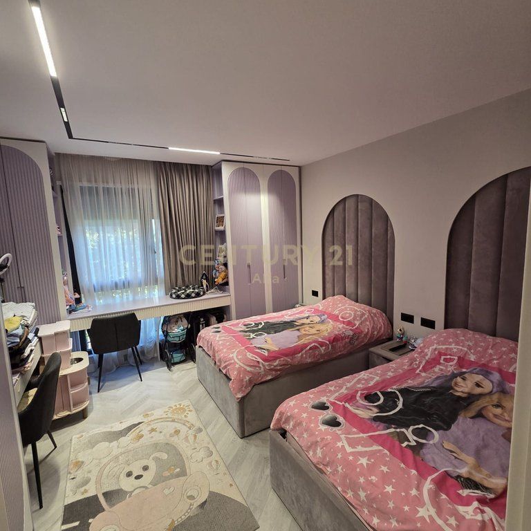 Apartament luksoz 2+1+2 Poste Parkimi per shitje tek Liqeni I Thate