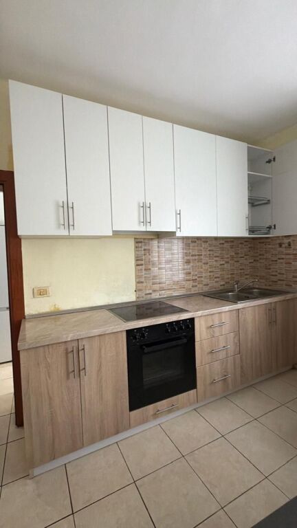 Appartamento 2+1 in affitto – Durrës, Eftali Koci