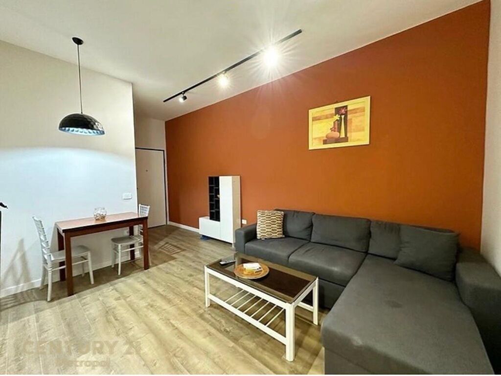 JEPET ME QIRA APARTAMENT 1+1 TEK LIQENI ARTIFICIAL! 500 € /Muaj