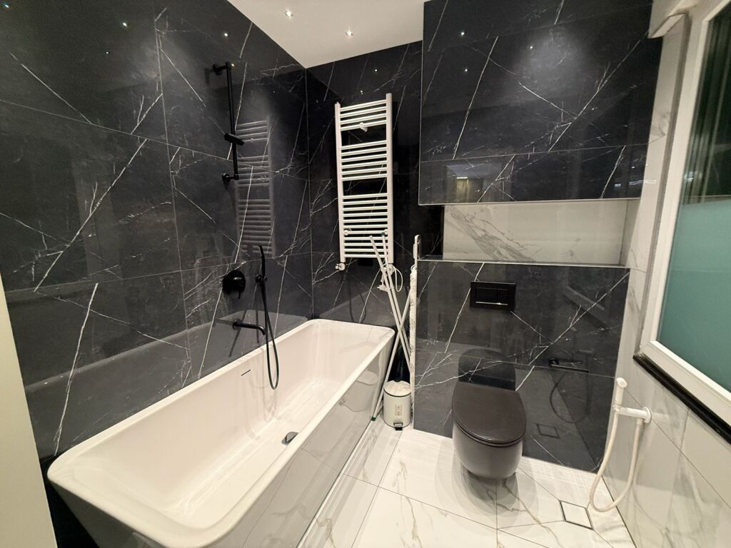 LUXURY APARTMENT 2+1+2 FOR RENT ON THE MAIN ROAD - DRY LAKE, TIRANA!