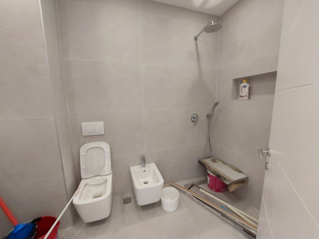 Rent | Apartament 2 + 1 | Bulevardi i Ri | 700 €/month