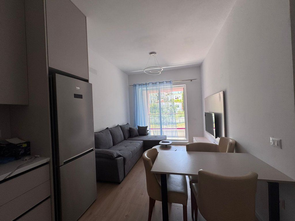 APARTAMENT 1+1+POST PARKIMI ME QIRA - ALI DEMI