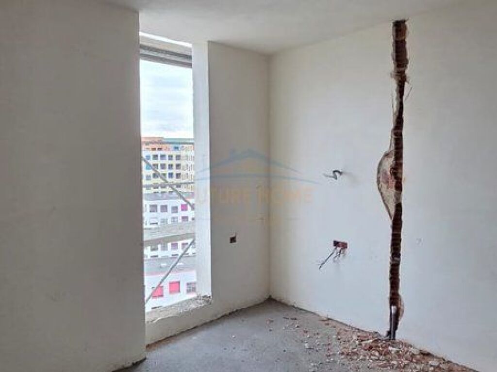 Shitet, Apartament 2+1 + 2 Poste Parkimi, Rruga "Pasho Hysa", Tregu Elektrik, Tirane.