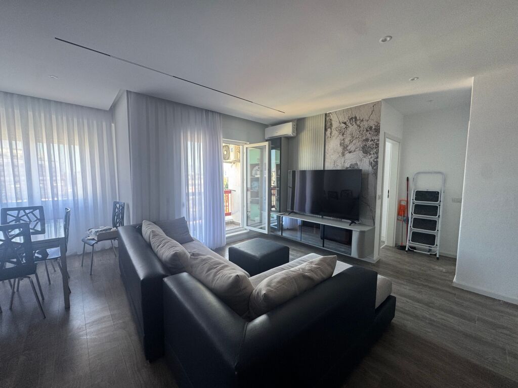Apartament 2+1 me qira tek Kontakti tek 22 Dhjetori!