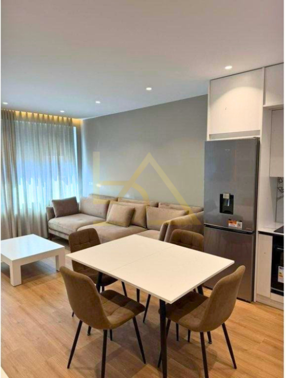 Shitet Apartament 1+1 – Kompleksi Xheluks, Rruga e Elbasanit, Tiranë
