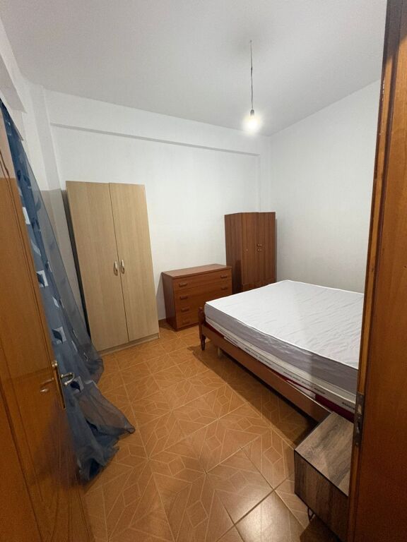 For rent entrance 1+1 at Jordan Misja
