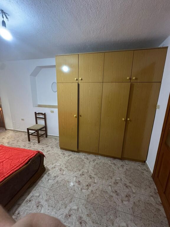 Qera | Apartament 1 + 1 | Shkolla e Bashkuar | 350 €/muaj