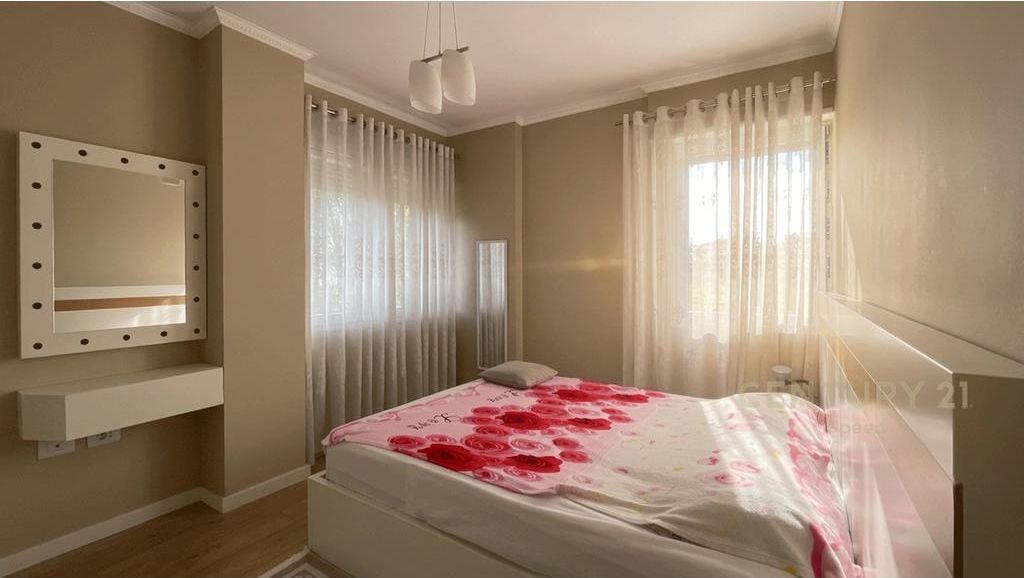 APARTAMENT 2+1 ME QIRA TEK KOMUNA PARISIT!
