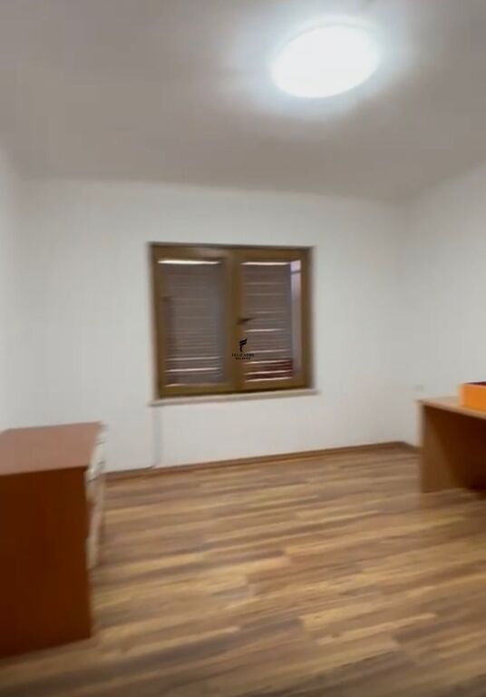 OFFICE FOR RENT 107 M2 BLOCK 90,000 LEKE FH-80814