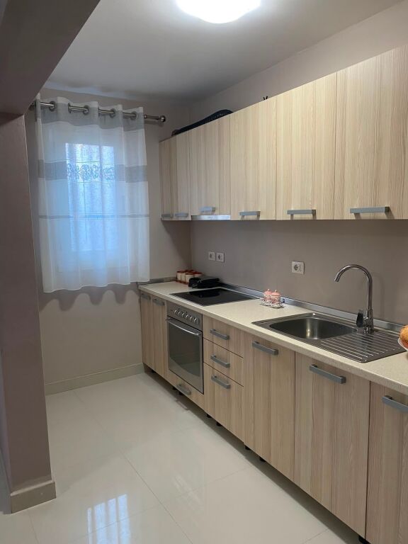 Appartamento in affitto ali dem