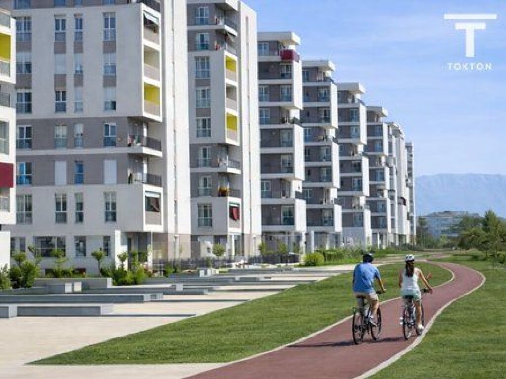 SHITET, APARTAMENT 1+1, KOMPLEKSI UNIVERS CITY, TIRANË