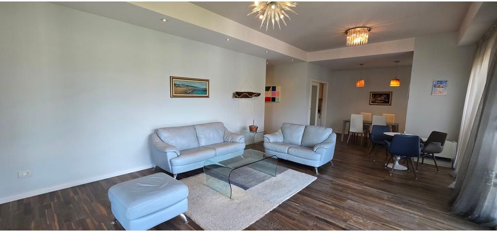 GARDA E REPUBLIKËS – APARTAMENT PREMIUM 2+1+2 ME VERANDË DHE POST PARKIMI PËR QIRA!