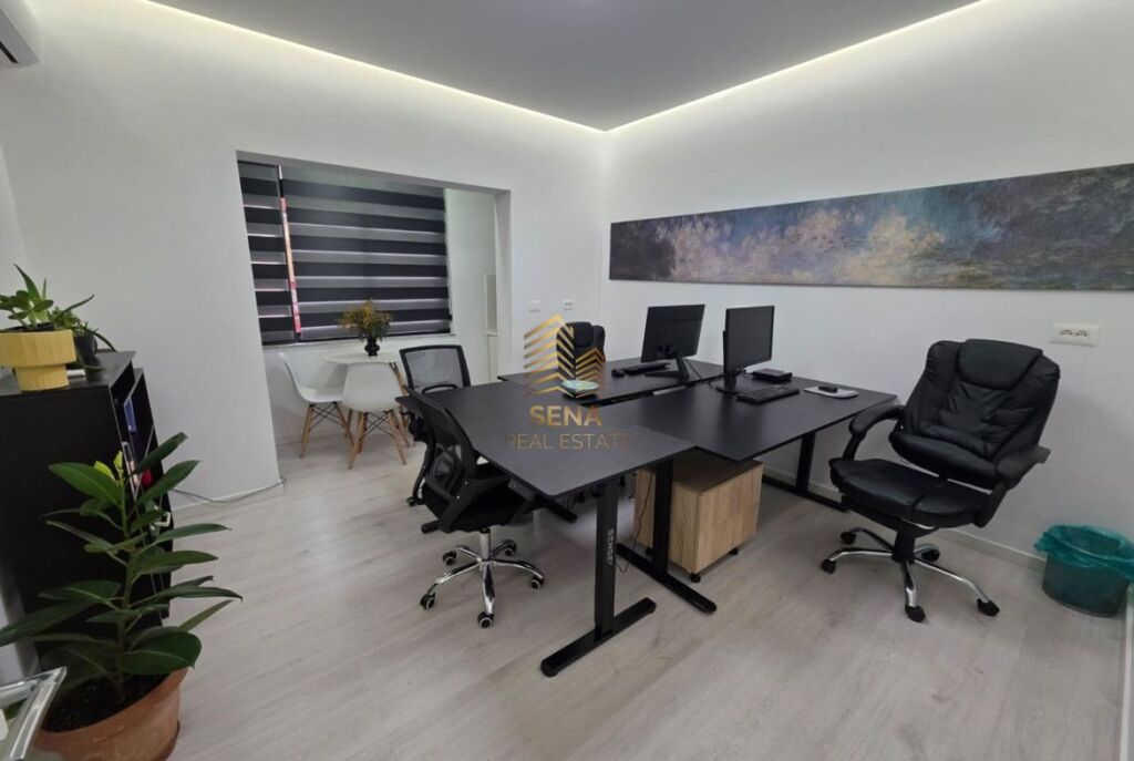Rent, Business Premises,1+1, Ballet School, 50,000 Leke