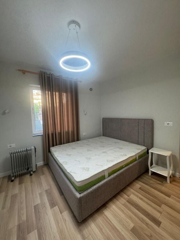 Appartamento in affitto 1+1- 📍Via Fortuzi, vicino al Ministero della Giustizia- 550 mila lek